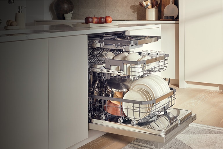 LG STUDIO Top Control Smart Dishwasher with QuadWash™ and TrueSteam