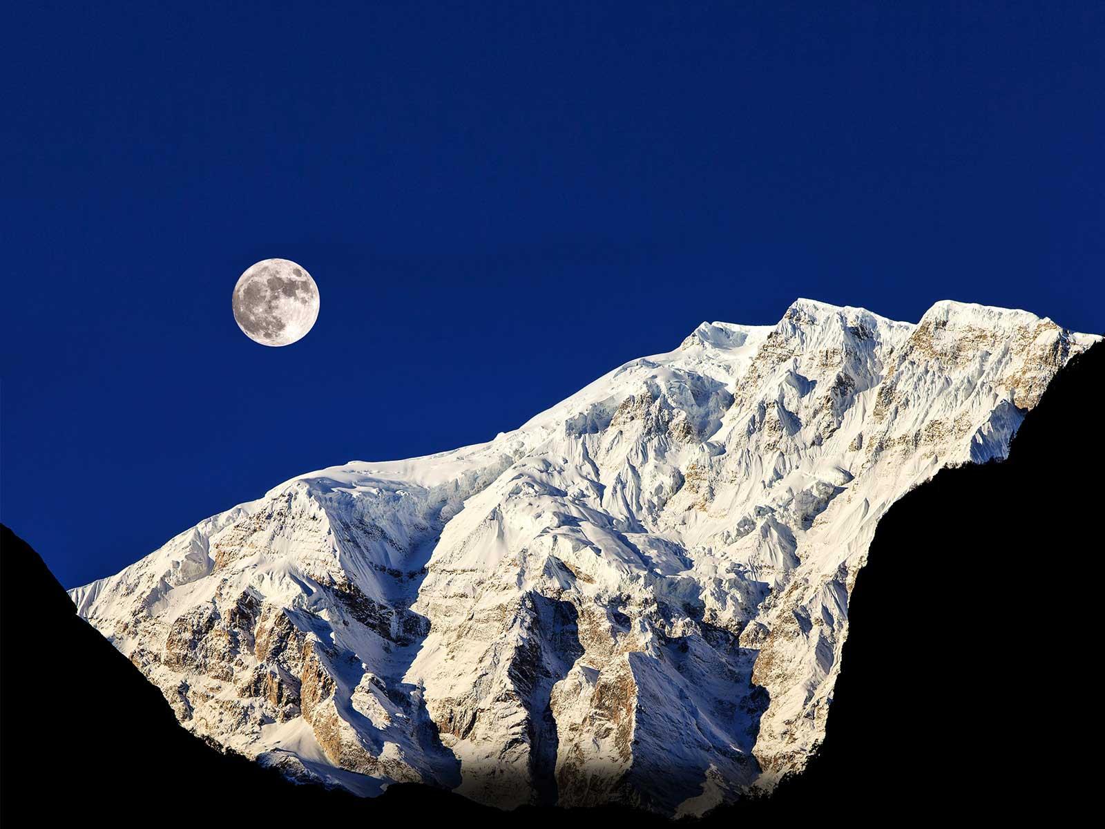 Crisp detailed image by Full Array Dimming Pro