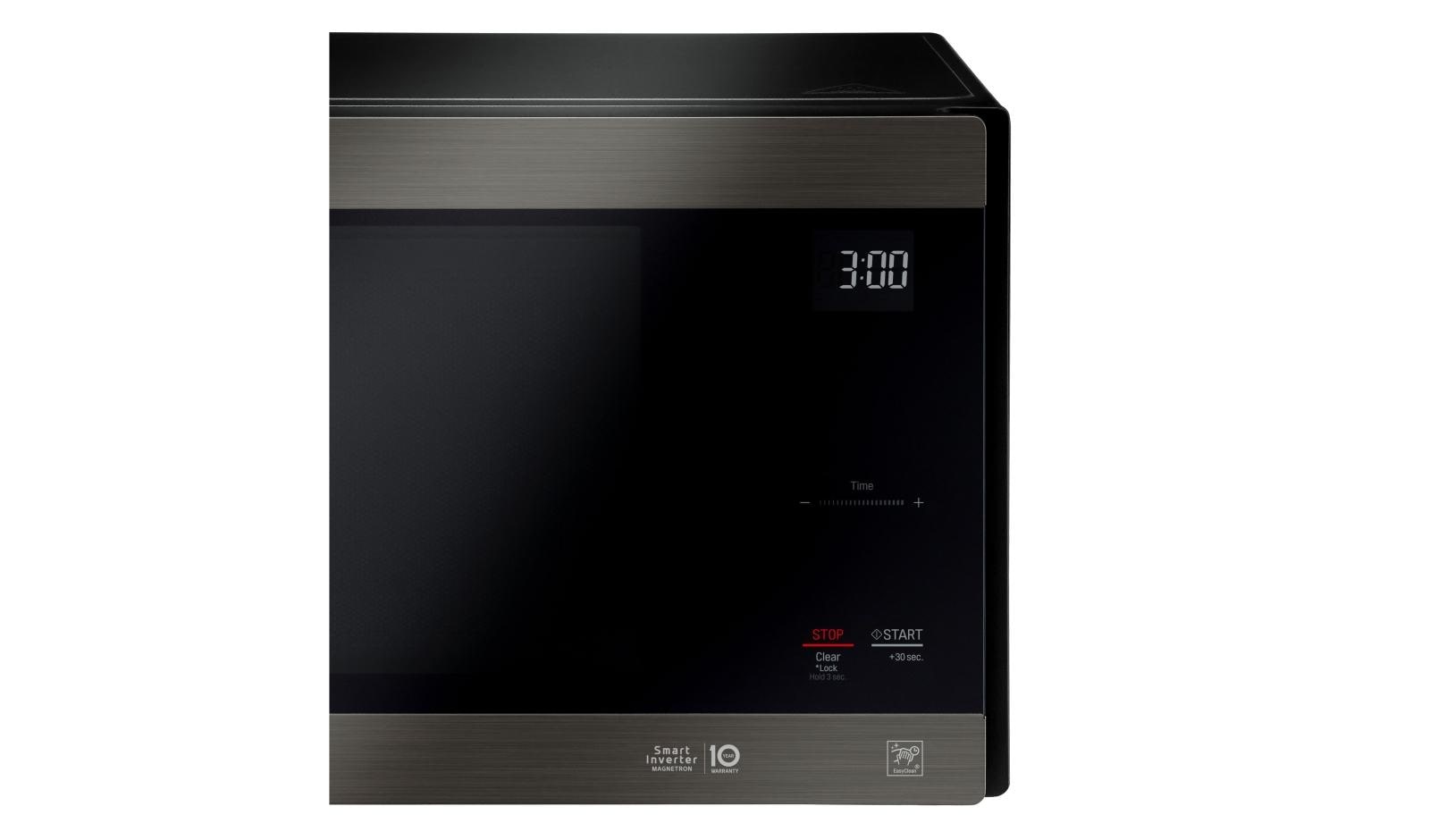 LG 1.5 cu. ft. NeoChef™ Countertop Microwave with Smart Inverter and