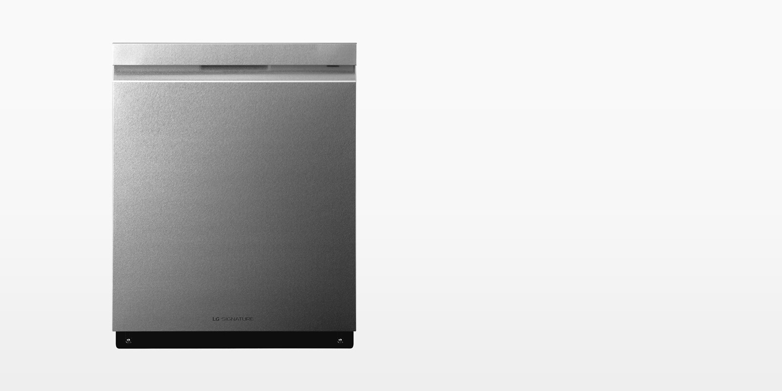 Detailed cut that LG SIGNATURE Dishwasher’s textured steel finish