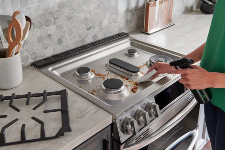 LG 6.9 cu. ft. Smart Gas Double Oven Slidein Range with InstaView