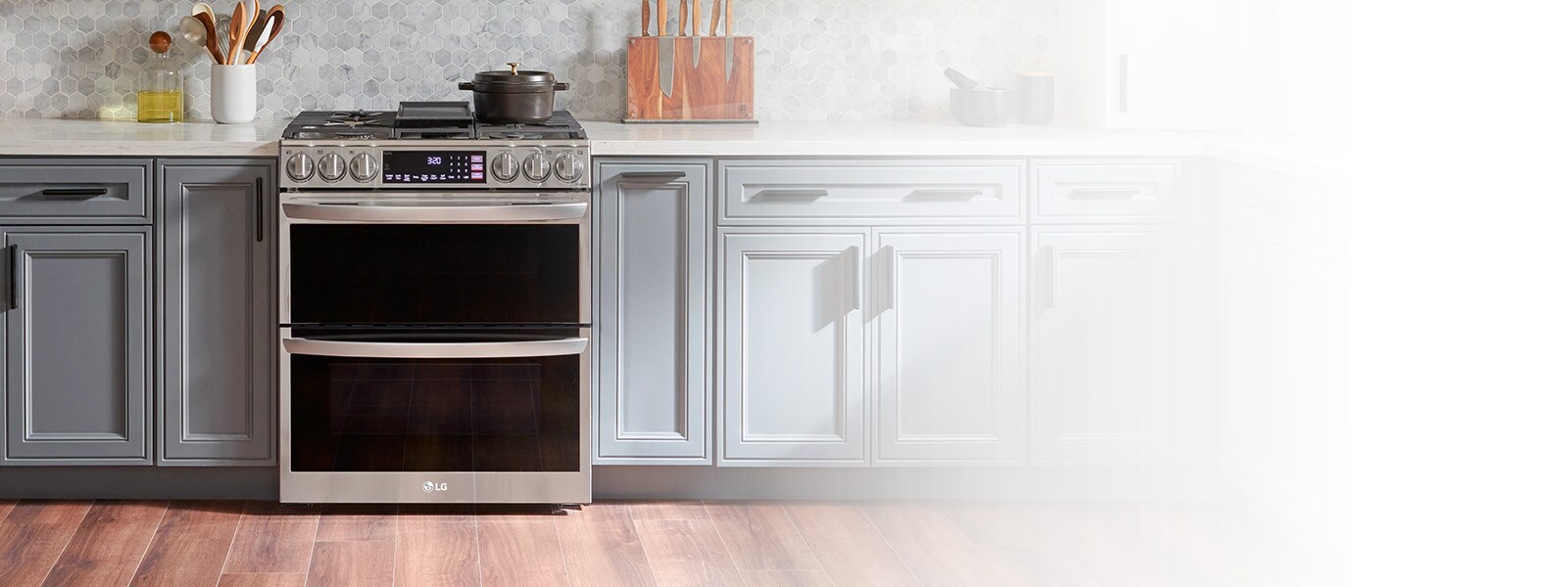 LG 6.9 cu. ft. Smart Gas Double Oven Slide-in Range with InstaView ...