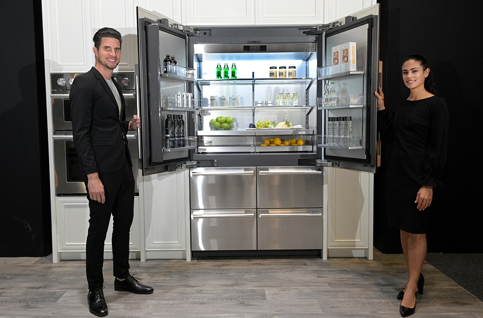 Experience the LG & Signature Kitchen Suite Booth at KBIS gallery