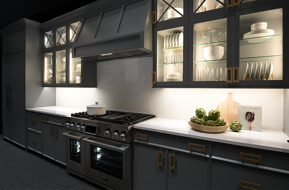Experience the LG & Signature Kitchen Suite Booth at KBIS gallery