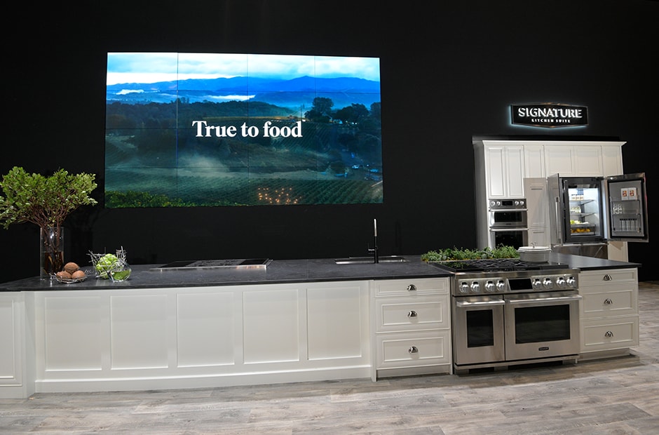 Experience the LG & Signature Kitchen Suite Booth at KBIS gallery