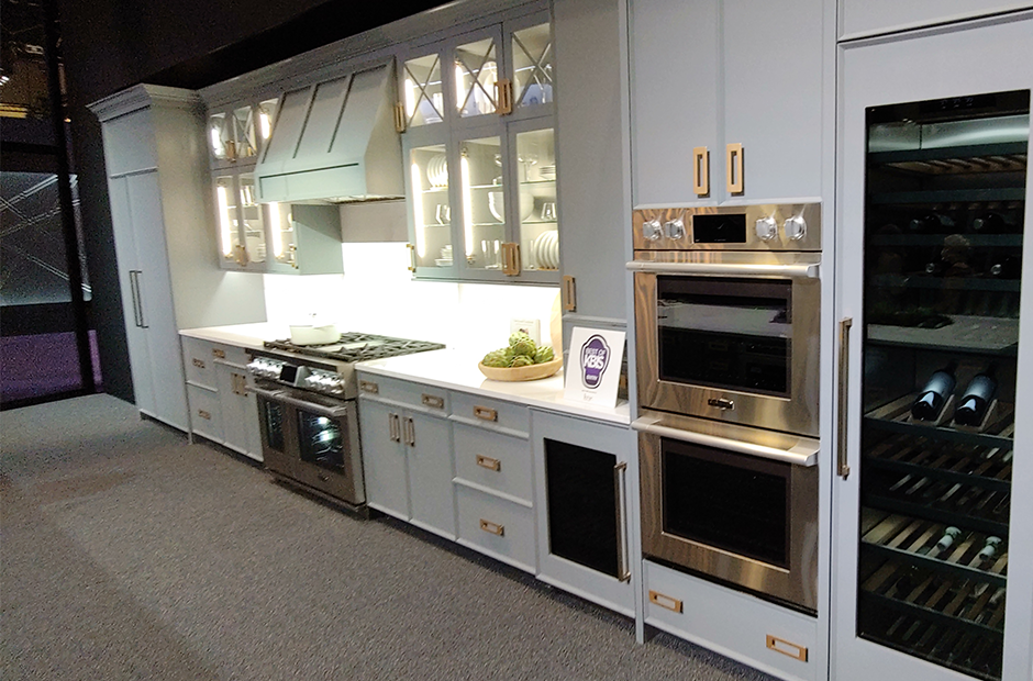 Experience the LG & Signature Kitchen Suite Booth at KBIS gallery 2