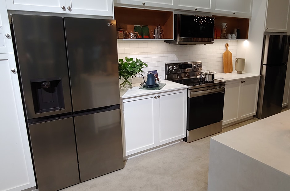 Experience the LG & Signature Kitchen Suite Booth at KBIS gallery 13