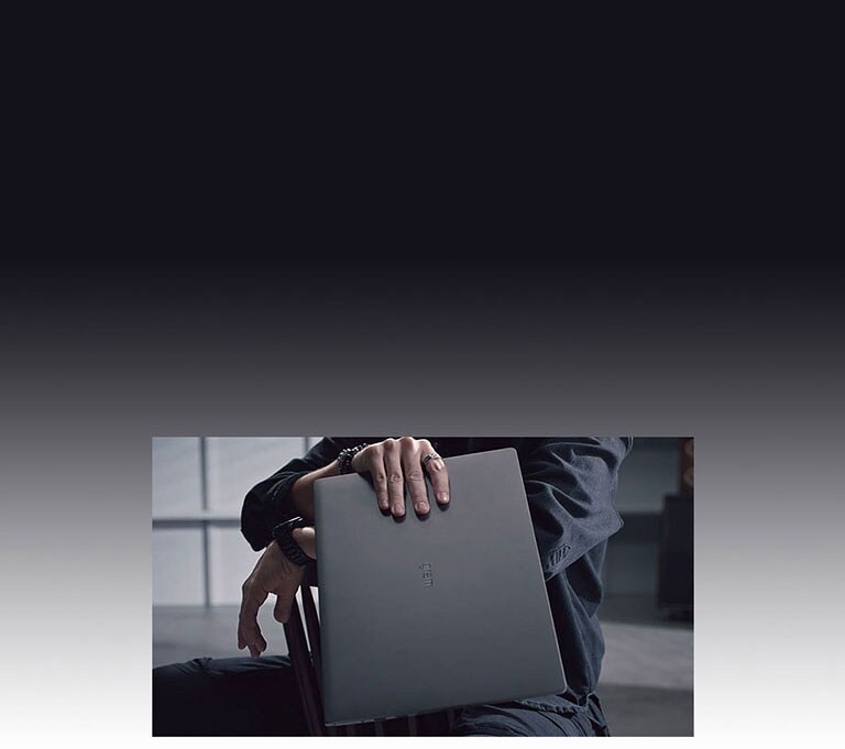 LG gram 17'' UltraLightweight Laptop with Intel® Core™ i7 processor