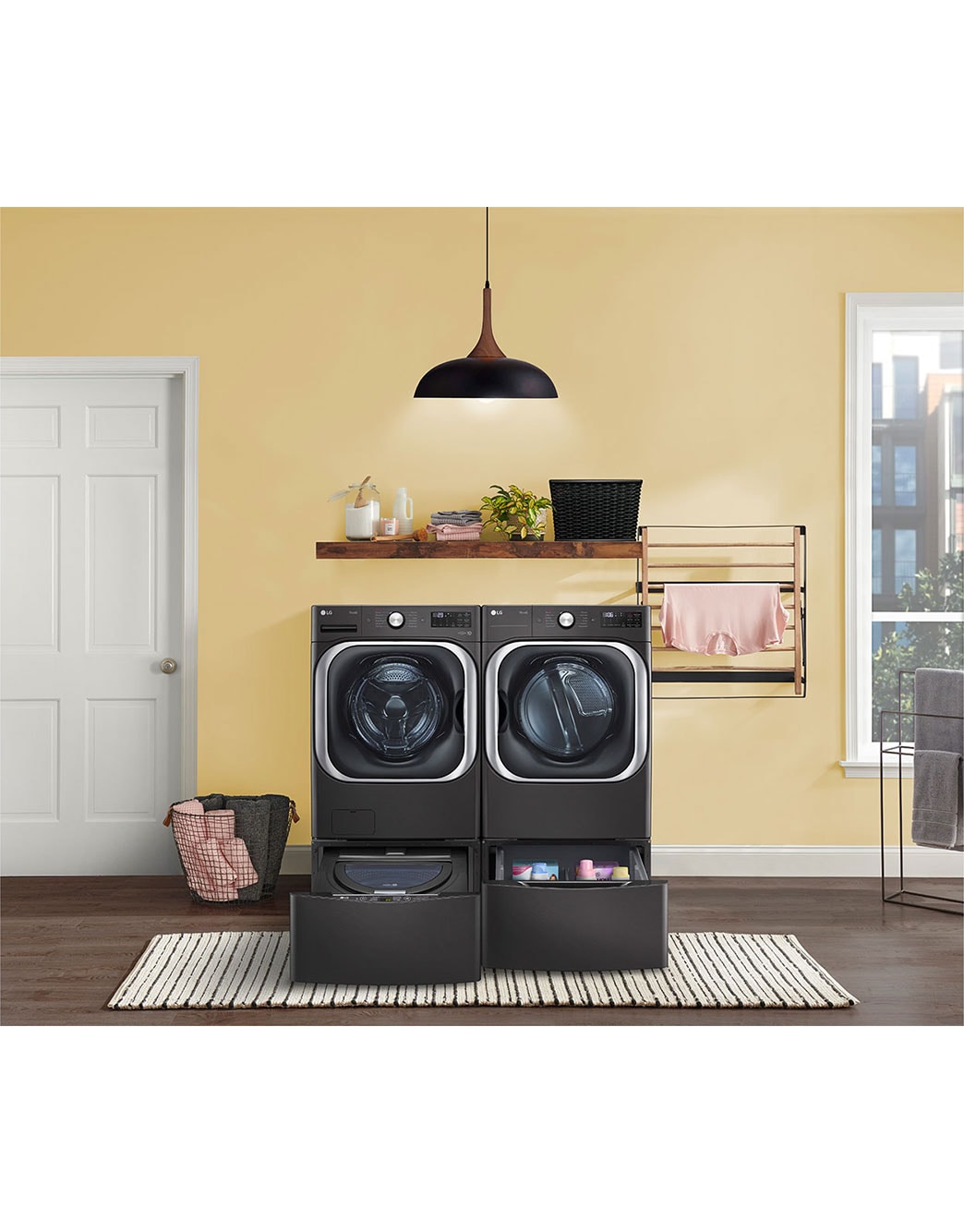 LG Laundry Pedestal Black Steel (WDP5B) LG USA