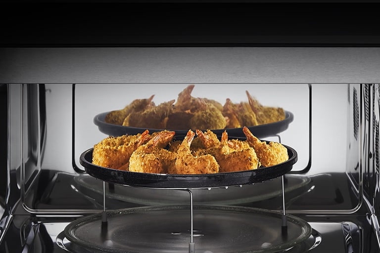 LG STUDIO 1.7/4.7 cu. ft. Combination Double Wall Oven with Air Fry