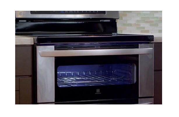 A Clean Oven In Just 10 Minutes4