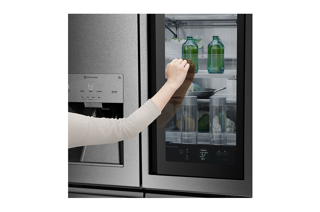 LG SIGNATURE 23 cu. ft. Smart wi-fi Enabled InstaView™ Door-in-Door® Counter-Depth Refrigerator, Talent knocking on InstaView™ Door-in-Door® Panel, URNTC2306N, thumbnail 5
