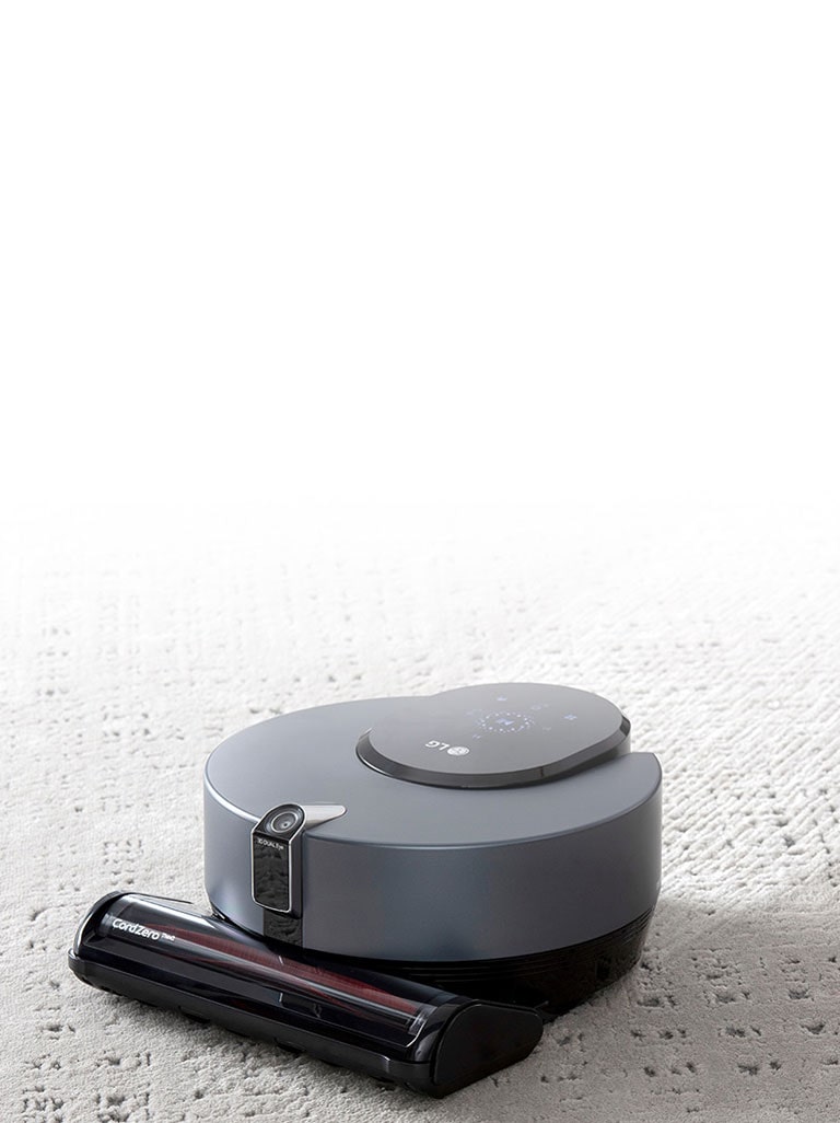 LG CordZero™ ThinQ Robot Vacuum cleaning carpet floor to maximize cleaning time