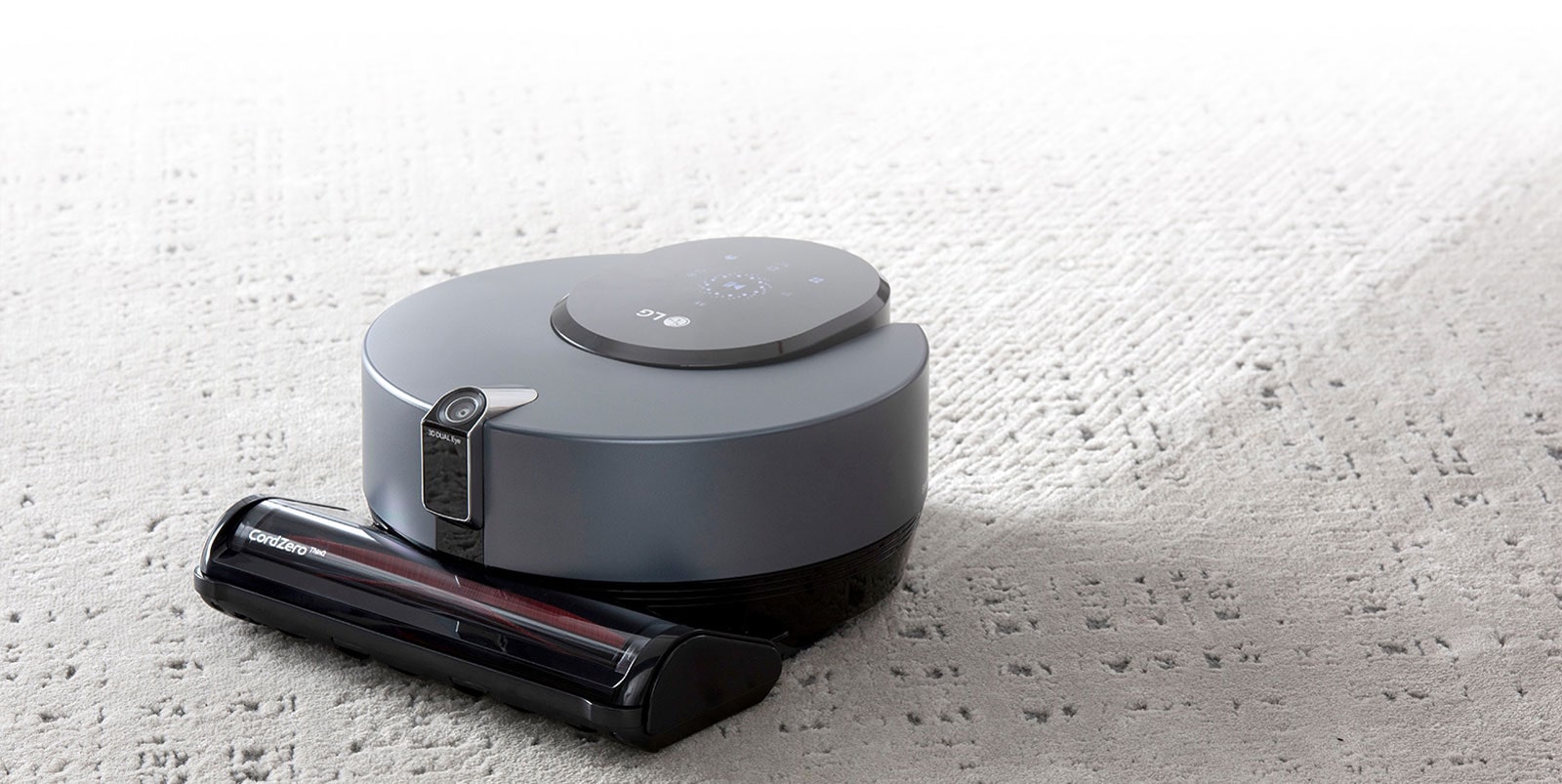 LG CordZero™ ThinQ Robot Vacuum cleaning carpet floor to maximize cleaning time