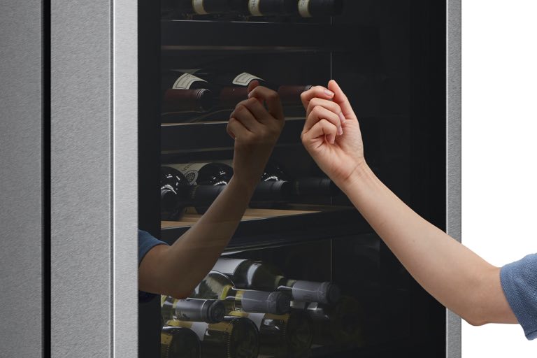 Convenient InstaView Feature