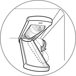 remove old water filter