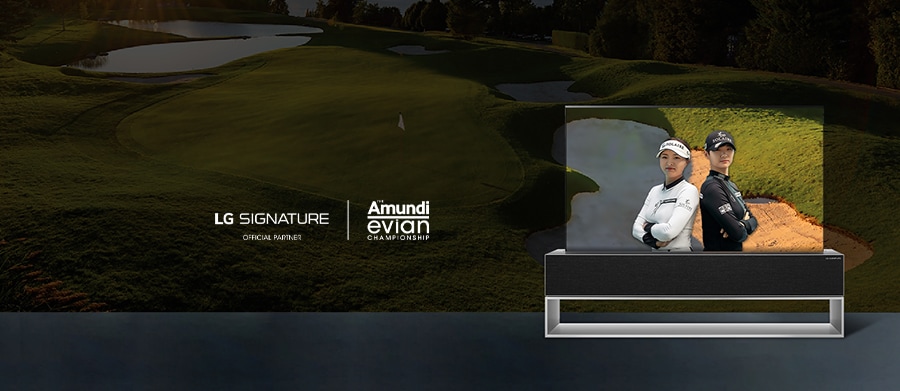 An image of golfers Jin Young Ko and Sung Hyun Park stood back to back displayed on the screen of an LG SIGNATURE OLED R rollable TV.