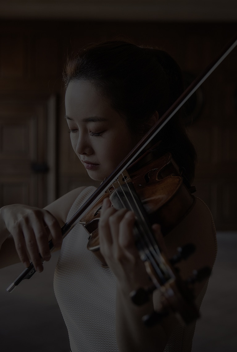LG SIGNATURE works with the Korean violinist Bomsori.
