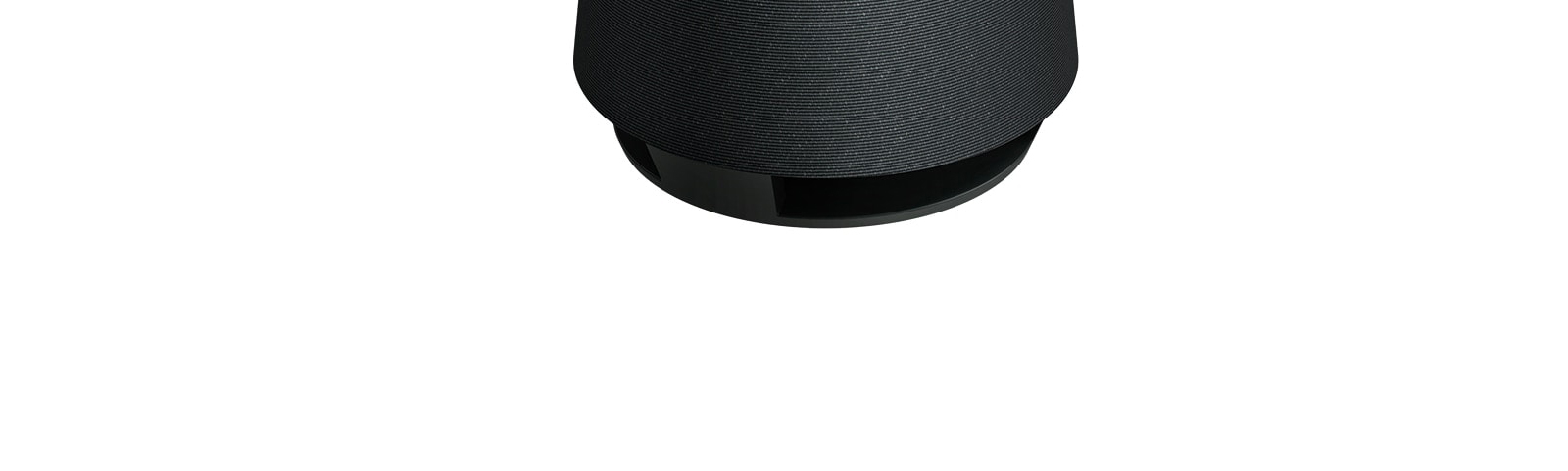 XBOOM 360 karnayining pastki qismidagi quyi chastotali kanalni aks ettirgan rasm.