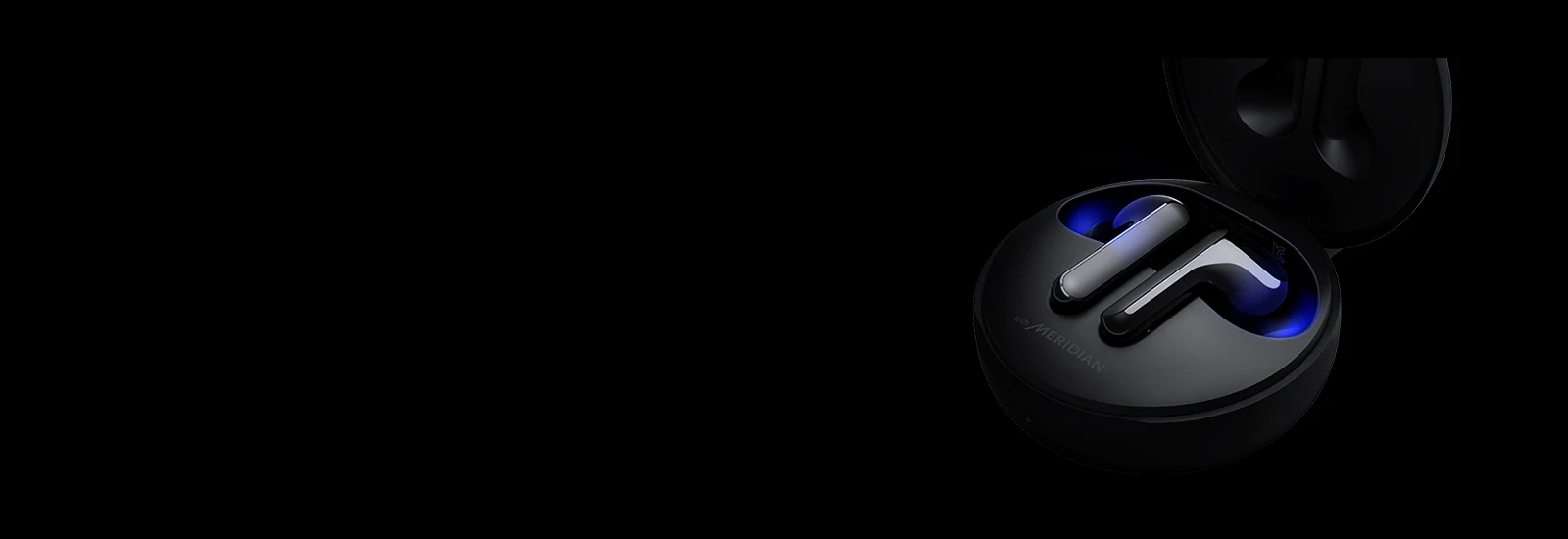 Ikki quloqchinning koʻk yorugʻlikdagi quvvatlash keysidagi tasviri