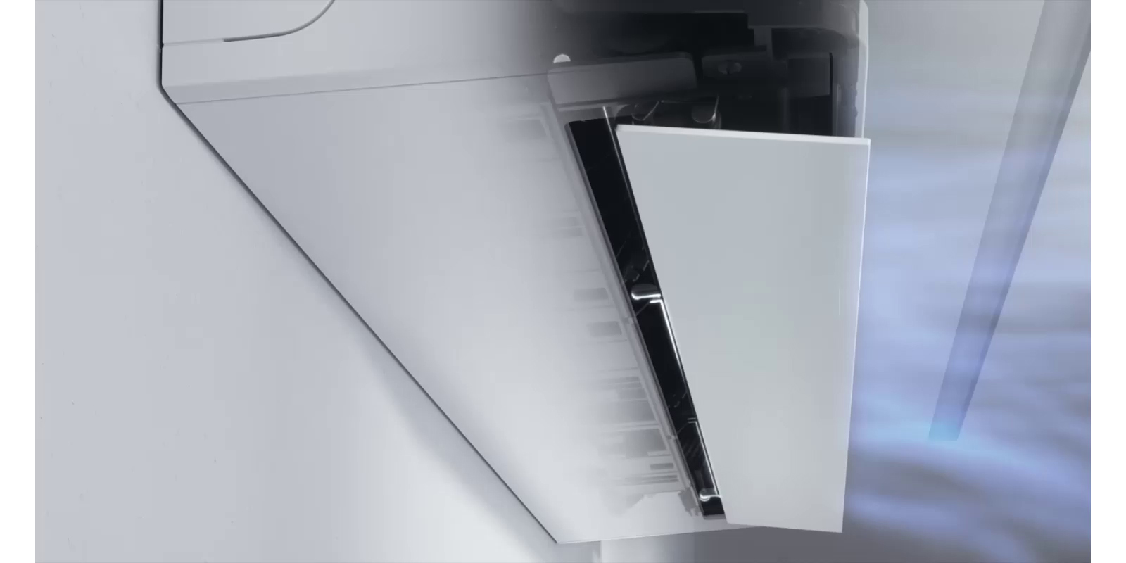 Нижняя лопасть разделена на две, направление воздушного потока меняется в зависимости от угла наклона.