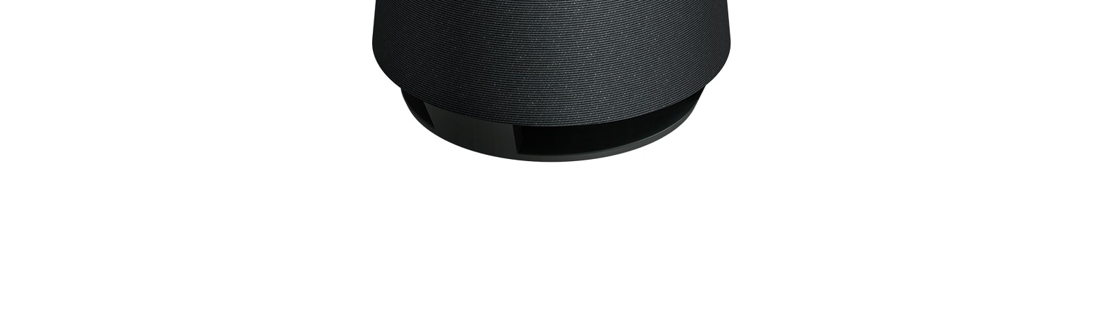 Изображение, показывающее низкочастотный канал в нижней части XBOOM 360.