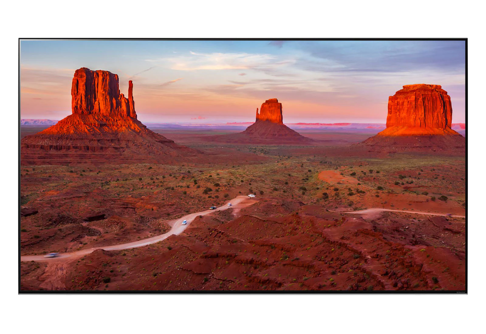 Экран телевизора с великолепным пейзажем, демонстрирующий точность изображения под любым углом (просмотр видео).