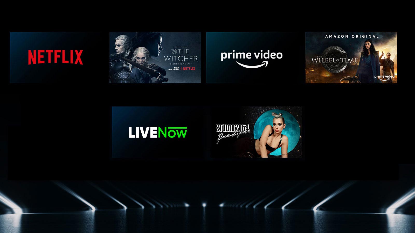 Изображение логотипов OTT-сервисов, сбоку от которых показан список фильмов, демонстрируемых на каждом из них.