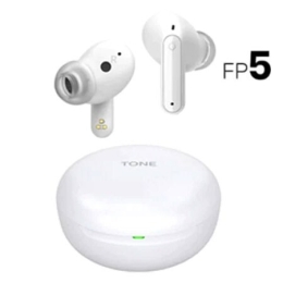 Изображение плывущих наушников в закрытом футляре.2