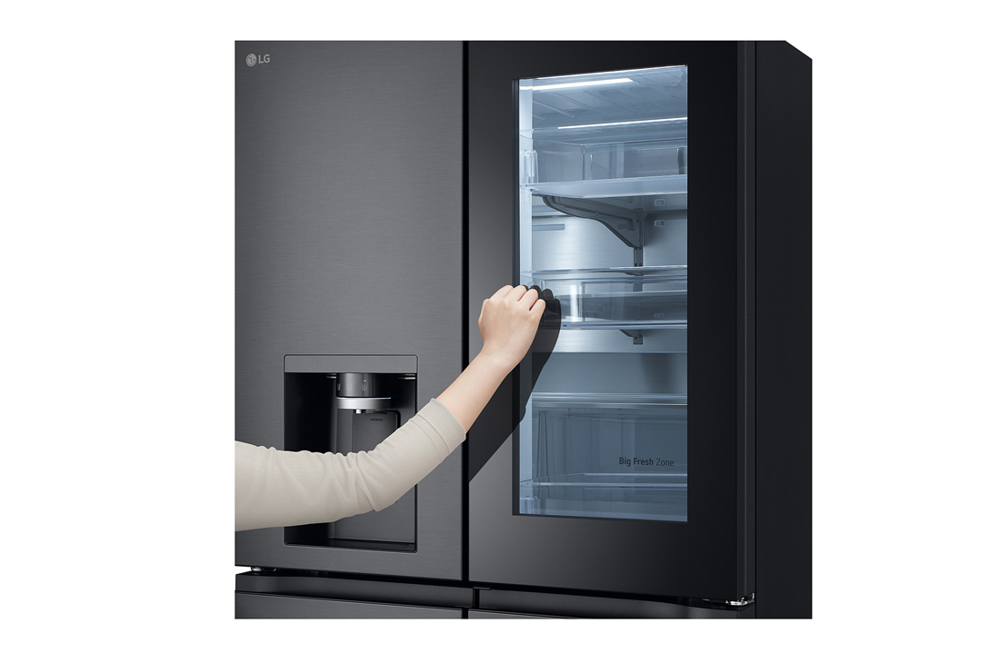 LG Холодильник GC-X24FFCBB | Объем 570л | Черная сталь | LG InstaView Door-in-Door | Диспенсер | Гигиенический фильтр | Metal Fresh, LightOn_hand, GC-X24FFCBB, thumbnail 4