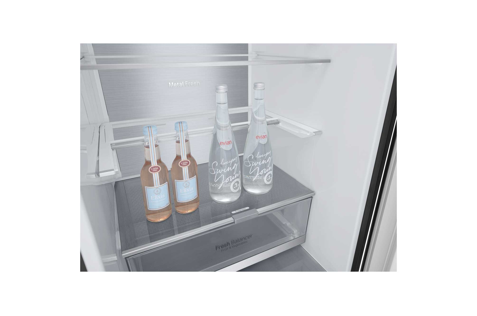 LG 384 л, Холодильник LG DoorCooling +TM с нижней морозильной камерой