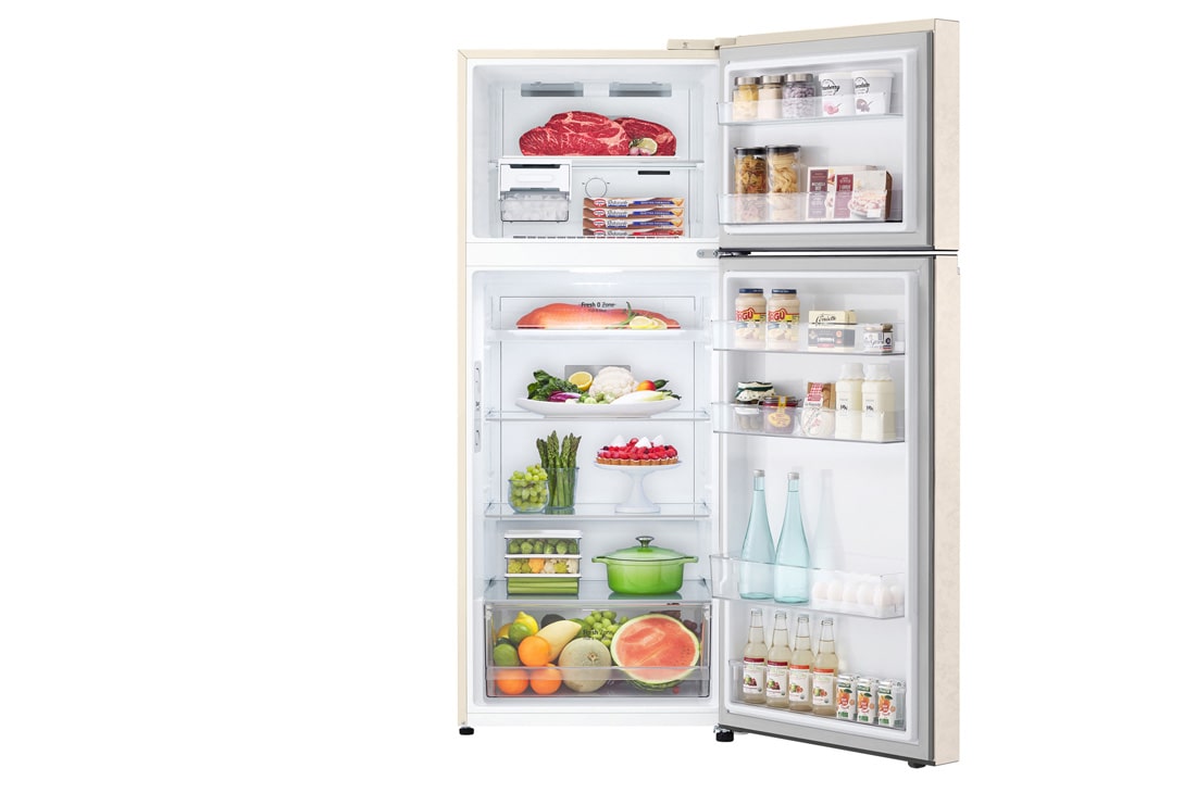 LG Объем 395 л | Холодильник LG с верхней морозильной камерой | Бежевый | DoorCooling+™ | HygieneFresh+™ | Smart Inverter Compressor, вид спереди с открытой дверцей с хранящимися внутри продуктами, GN-B392SEBB, thumbnail 2