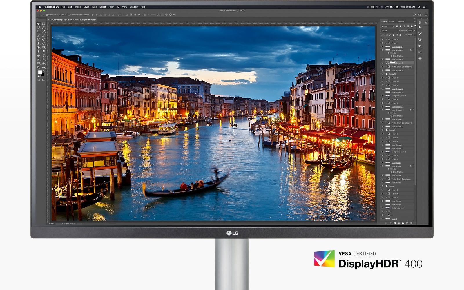Màn hình với VESA DisplayHDR™ 400 cho phép người xem đắm mình trong hình ảnh ấn tượng