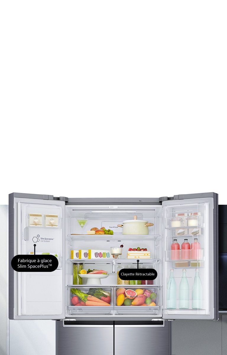 Réfrigérateur portes ouvertes avec les différentes options disponibles