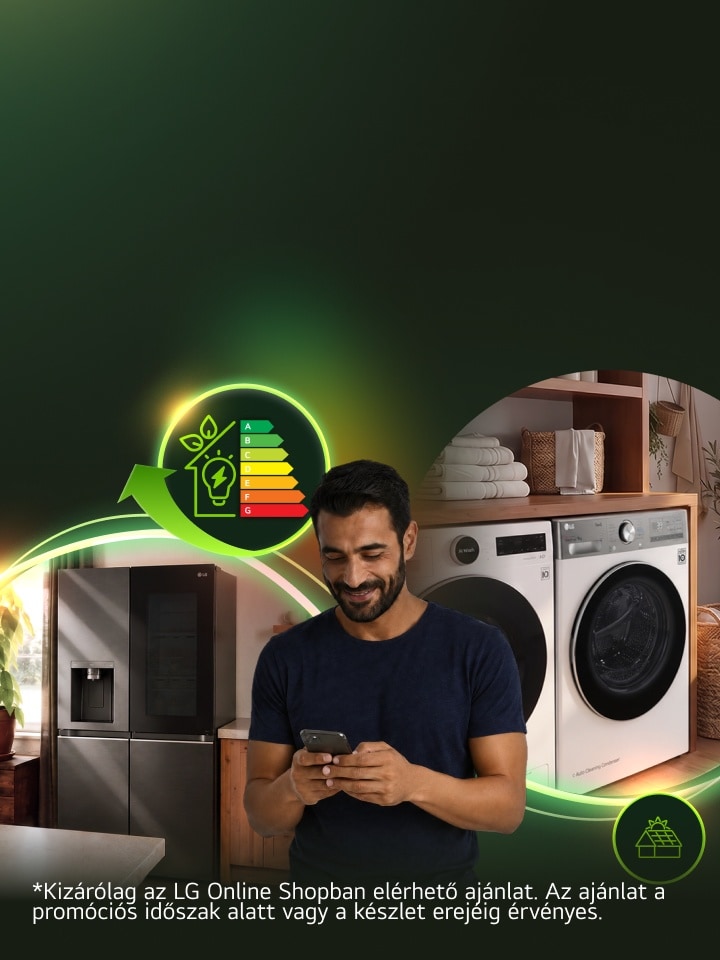Egy férfi okostelefonján ellenőrzi LG energiahatékony háztartási készülékeit egy modern otthonban, hűtőszekrénnyel, mosógéppel és energiahatékonysági ikonnal.