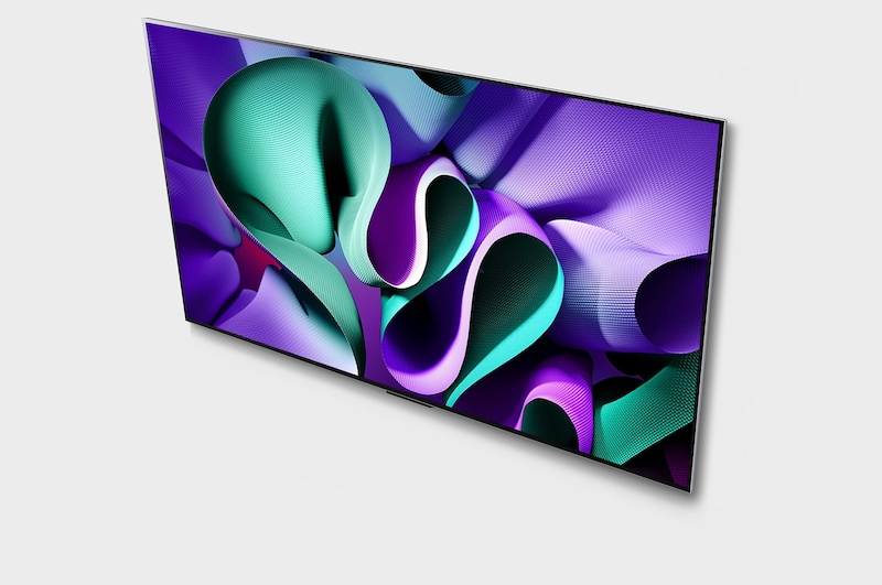 上から撮影されたLG OLED evo TV、OLED M4の斜め画像