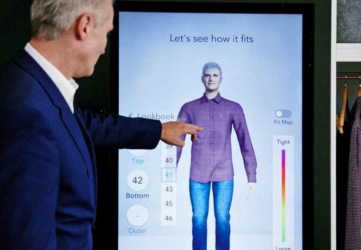 An AI expert tests out the new concept product LG Fit, designed to help you select clothes that fit you and take the time out of shopping | More at LG MAGAZINE