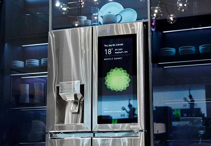 With the LG InstaView ThinQ you can turn your fridge into your home's smart hub | More at LG MAGAZINE