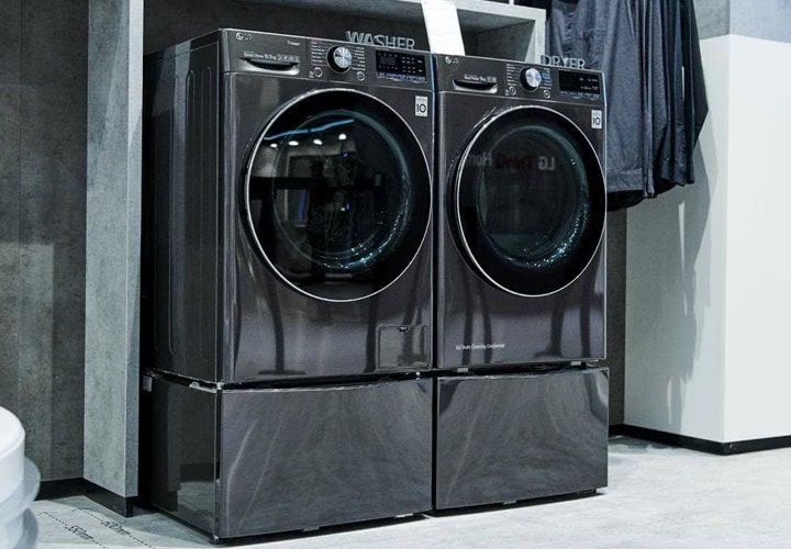 The LG AI Washing Machine and Dryer were on show at IFA 2019, with smart functions that choose the best washing cycle for your clothes | More at LG MAGAZINE