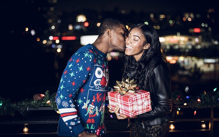 Make this year’s holiday season merry and bright with these LG gifts