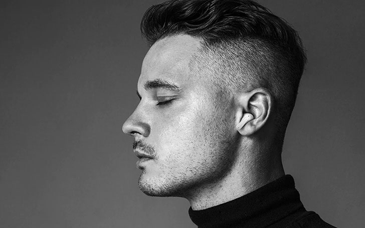 Make this year’s holiday season merry and bright with these LG gifts