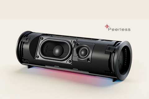 xboom Grab's internal units, woofer and tweeter are shown with its tweeter moving forward and vibrating rhythmically.