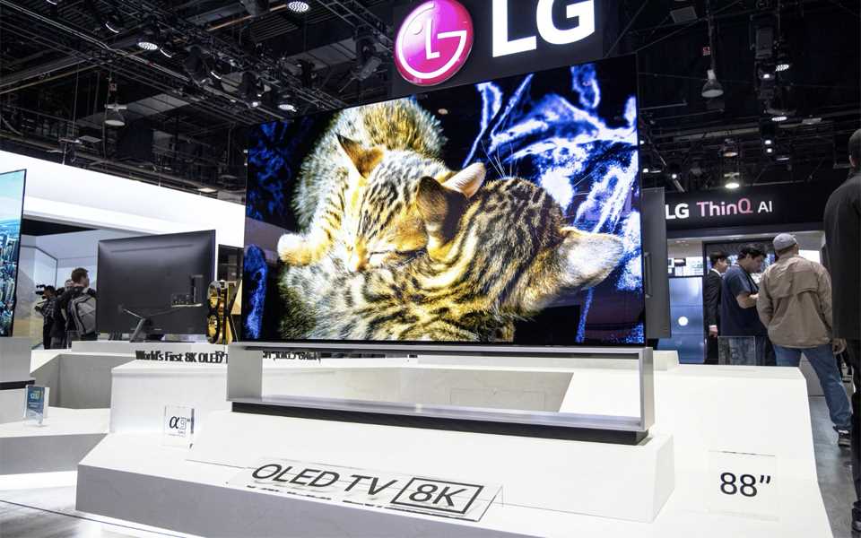 LG SIGNATURE OLED TV displays self-lit pixels.