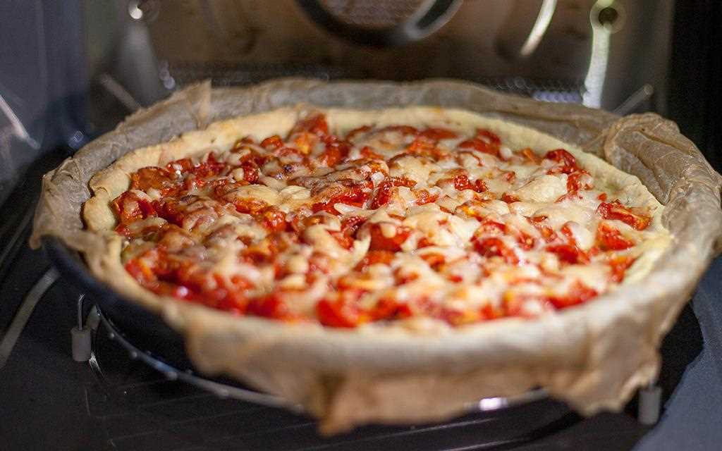 The Tomato Quiche cooks to perfection in the LG NeoChef microwave - no oven required | More at LG MAGAZINE